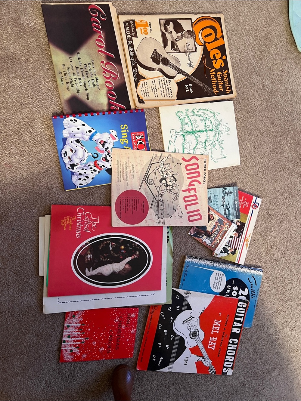 Vintage Music Songfolio Collection - Assorted Covers (Red, Blue, Cream, Black)